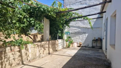 Rustic Finca in Cañada de los Gamonales photo 11