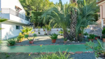 Chalet on Madre Esperanza Street, No. 81 photo 10
