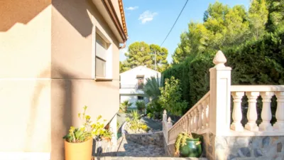 Chalet on Madre Esperanza Street, No. 81 photo 6