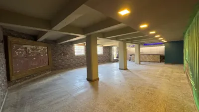 Local comercial en venta en Avenida Bella - Más
