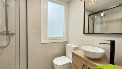 Piso en venta en Calle de San Isidoro, cerca de Avenida de Finisterre, Sagrada Familia-Vioño (A Coruña Capital) de 249.000 €