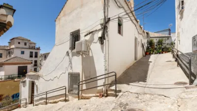 Casa pareada en venta en Calle Mirador de Rolando, San Ildefonso (Hospital Real) (Distrito Beiro. Granada Capital) de 255.000 €