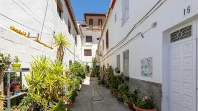 Casa pareada en venta en Calle Mirador de Rolando, San Ildefonso (Hospital Real) (Distrito Beiro. Granada Capital) de 255.000 €
