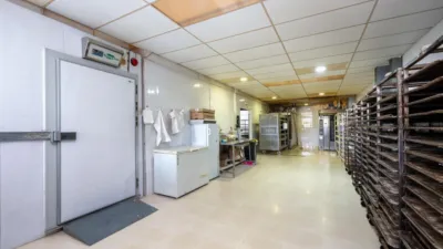 Nave industrial en alquiler en Paseo del Cáñamo, Las Flores-La Huerta (Las Gabias) de 1.200 €<span>/mes</span>