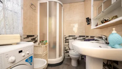 Casa adosada en venta en Calle Santa Herminia, cerca de Calle San Federico, San Francisco Javier (Distrito Beiro. Granada Capital) de 207.500 €