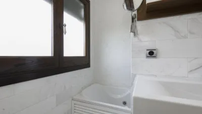 Chalet en venta en Calle Cúllar Vega, La Zubia de 606.000 €