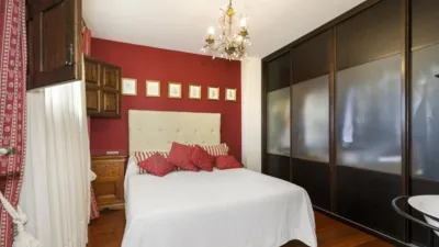 Chalet en venta en Calle Cúllar Vega, La Zubia de 606.000 €