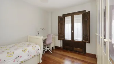 Chalet en venta en Calle Cúllar Vega, La Zubia de 606.000 €