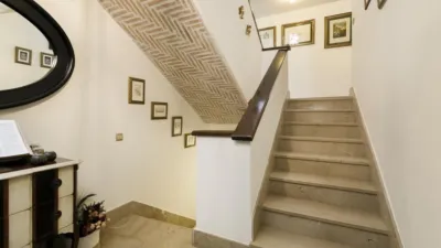 Chalet en venta en Calle Cúllar Vega, La Zubia de 606.000 €