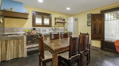Chalet en venta en Calle Cúllar Vega, La Zubia de 606.000 €