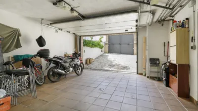 Chalet en venta en Calle Cúllar Vega, La Zubia de 606.000 €