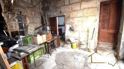 Chalet en venta en Avenida D'Es Tren, Manacor de 300.000 €