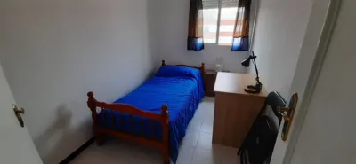 Piso en venta en Ronda Nuestra Señora de la Oliva, La Oliva-Polígono Sur (Distrito Sur. Sevilla Capital) de 110.000 €