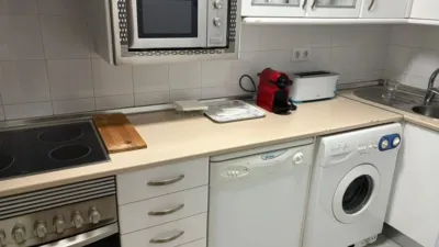 Dúplex en alquiler en Plaza del Cristo de Burgos, Santa Catalina (Distrito Casco Antiguo. Sevilla Capital) de 1.100 €<span>/mes</span>