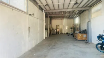 Nave industrial en venta en Camino Torres - Más