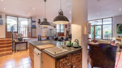 Chalet on Cortijo Salinas Street photo 26