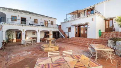 Chalet on Cortijo Salinas Street photo 8