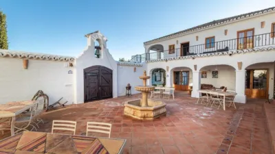 Chalet on Cortijo Salinas Street photo 9