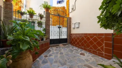 Semi-detached house on Calle San Vicente photo 9