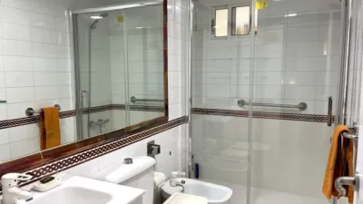 Piso en alquiler en La Salle-Avd Manuel del Valle-Las Nacion, Parque Atlántico-Las Naciones-Los Arcos (Distrito Norte. Sevilla Capital) de 950 €<span>/mes</span>
