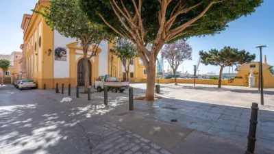 Casa en calle Entena photo 2