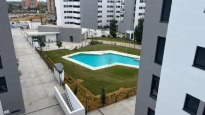 Piso en alquiler en Avenida Felipe González Márquez, Entrenúcleos (Dos Hermanas) de 1.195 €<span>/mes</span>