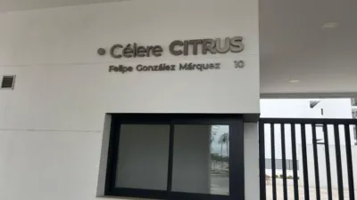 Piso en alquiler en Avenida Felipe González Márquez, Entrenúcleos (Dos Hermanas) de 1.195 €<span>/mes</span>
