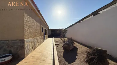 Chalet on Calle Estanco Viejo photo 11