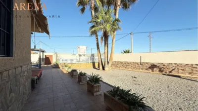 Chalet on Calle Estanco Viejo photo 14