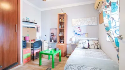 Piso en venta en Calle Albaida, León XIII-Cruz Roja (Distrito Macarena. Sevilla Capital) de 340.000 €