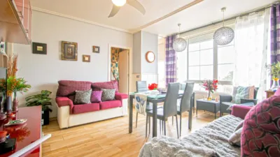 Piso en venta en Calle Albaida, León XIII-Cruz Roja (Distrito Macarena. Sevilla Capital) de 340.000 €