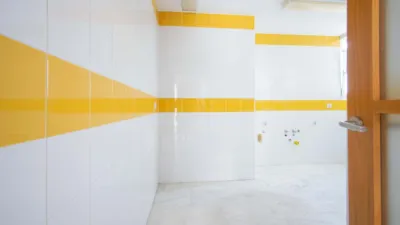 Piso en venta en Calle Arroyo, cerca de Calle de la Virgen de Gracia y Esperanza, San Roque-La Calzada (Distrito Nervión. Sevilla Capital) de 390.000 €