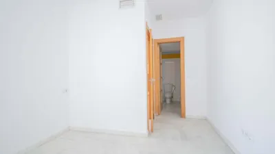 Piso en venta en Calle Arroyo, cerca de Calle de la Virgen de Gracia y Esperanza, San Roque-La Calzada (Distrito Nervión. Sevilla Capital) de 390.000 €