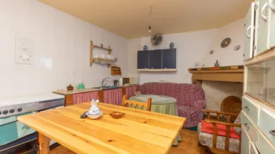 House in the Center photo 3