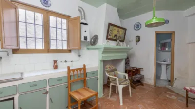 House in the Center photo 8