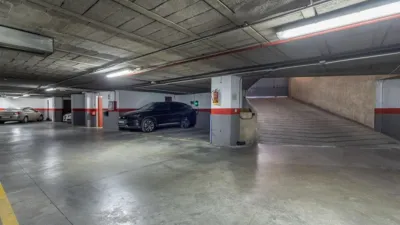 Piso en venta en Calle Pdta Jose Fernandez Mtnez, Número 6, Los Periodistas-Parque Almunia-Albayda (Granada Capital) de 379.000 €
