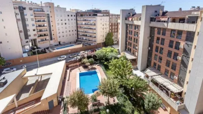 Piso en venta en Calle Pdta Jose Fernandez Mtnez, Número 6, Los Periodistas-Parque Almunia-Albayda (Granada Capital) de 379.000 €