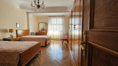 Apartment on Calle de Rualasal, 22 photo 32