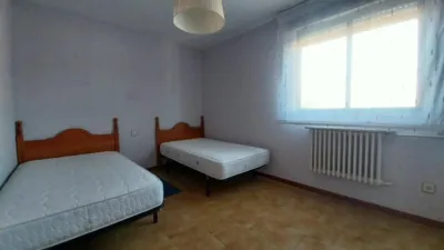 Chalet en venta en Calle Cañada Arboleda, Número 15, Laguna de Duero de 220.000 €