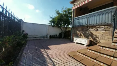 Chalet en venta en Calle Cañada Arboleda, Número 15, Laguna de Duero de 220.000 €