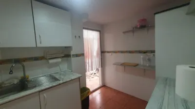 Habitación en alquiler en Calle de Guardamar, Carolinas (Distrito Pla-Carolinas. Alicante - Alacant) de 250 €<span>/mes</span>