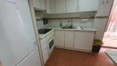 Habitación en alquiler en Calle de Guardamar, Carolinas (Distrito Pla-Carolinas. Alicante - Alacant) de 250 €<span>/mes</span>