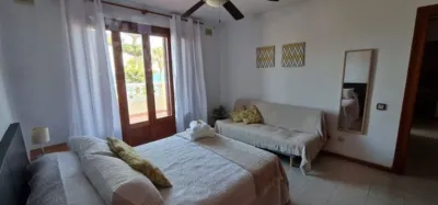 Chalet on Calle de José Ojeda photo 42
