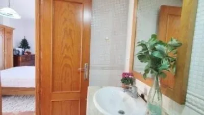 Apartment on Calle de la Cruz de Robles, 17 photo 15