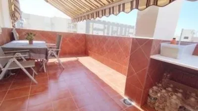 Apartment on Calle de la Cruz de Robles, 17 photo 5