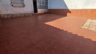 Chalet en venta en Calle de La Constitución, Calera y Chozas de 72.500 €