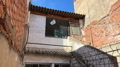 Chalet en venta en Plaza de la Iglesia, Fuentes de Ebro de 66.000 €