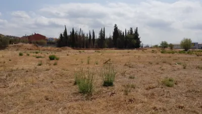 Terreno en alquiler en La Flora, Olesa de Montserrat de 2.500 €<span>/mes</span>