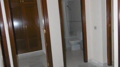 Piso en alquiler en Calle de la Raya Real, Zona Avenida de Juan Diego (Bormujos) de 750 €<span>/mes</span>