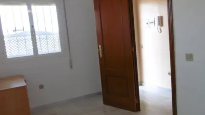 Piso en alquiler en Calle de la Raya Real, Zona Avenida de Juan Diego (Bormujos) de 750 €<span>/mes</span>